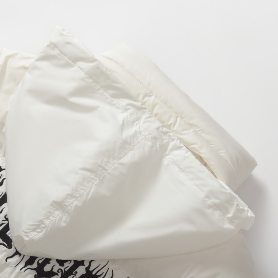 バレンシアガ「Balenciaga」‌フレームシルエットダウンジャケット