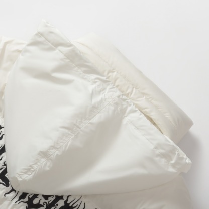 バレンシアガ「Balenciaga」‌フレームシルエットダウンジャケット