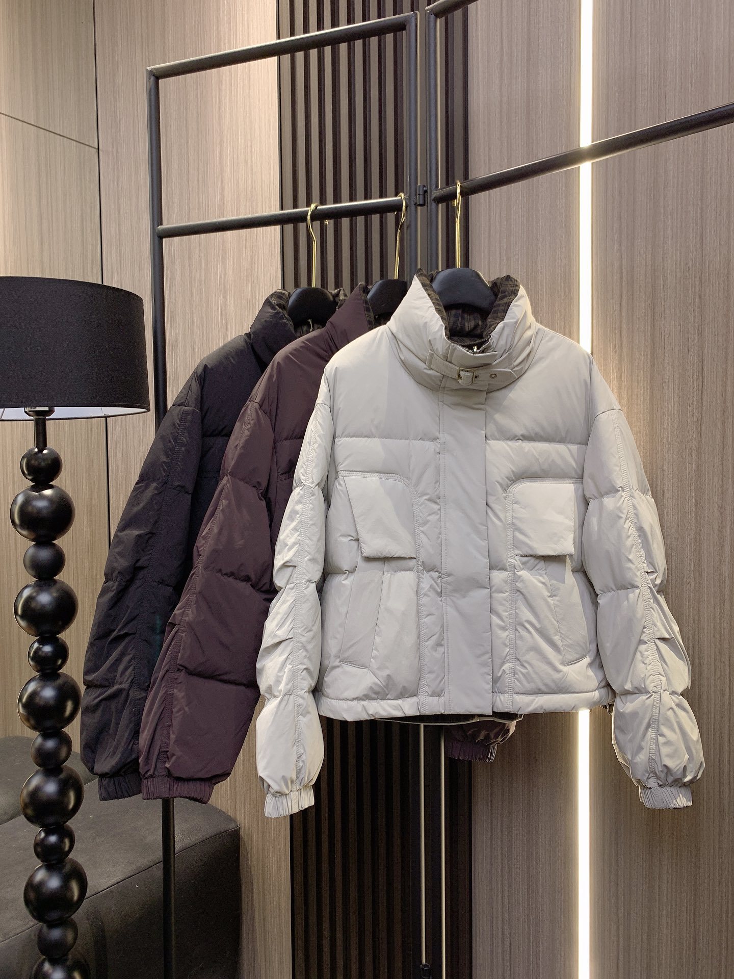 バレンシアガ「Balenciaga」‌24年新作ダウンジャケット