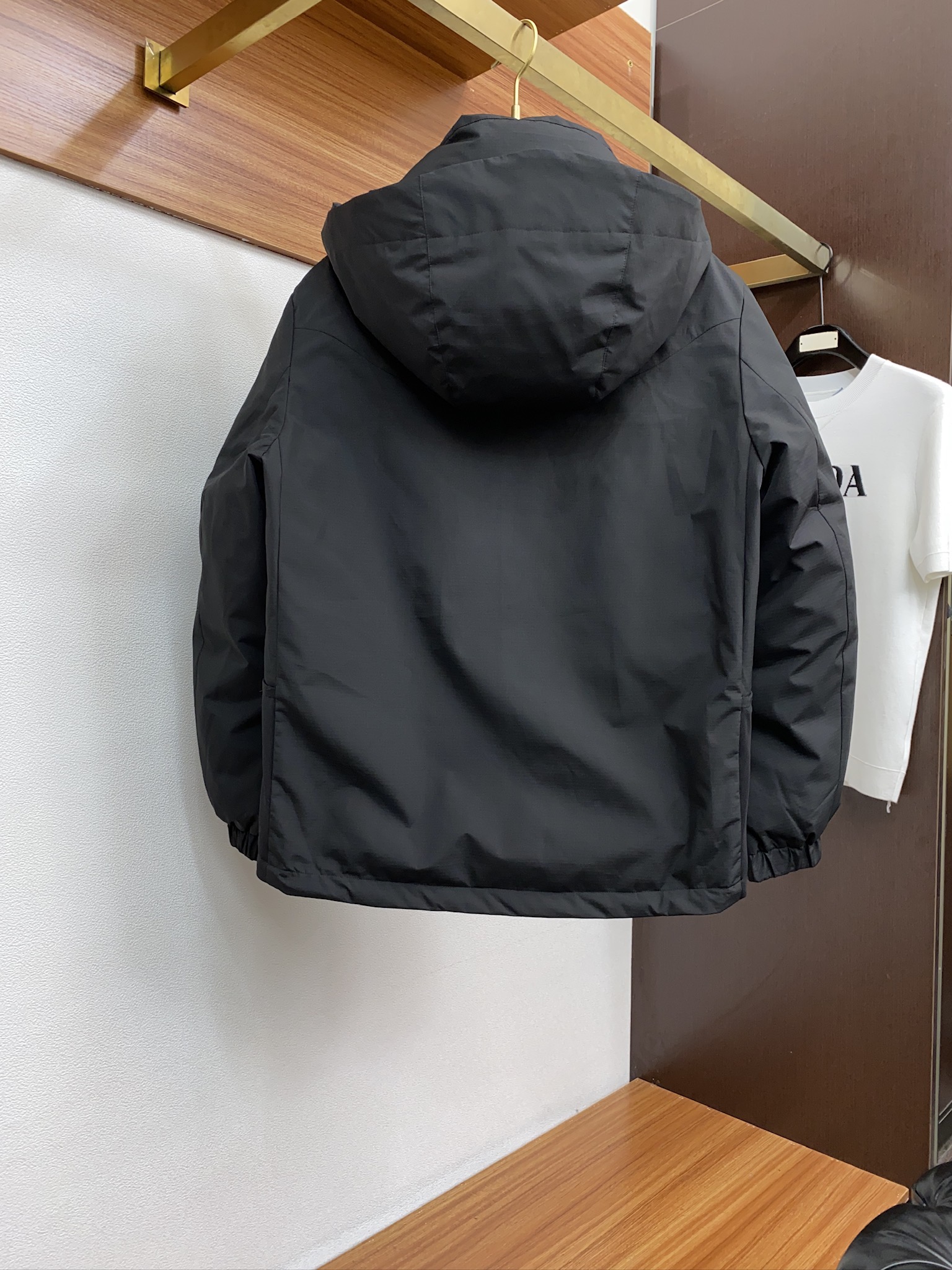 バレンシアガ「Balenciaga」‌2024秋冬最新ダウンジャケット