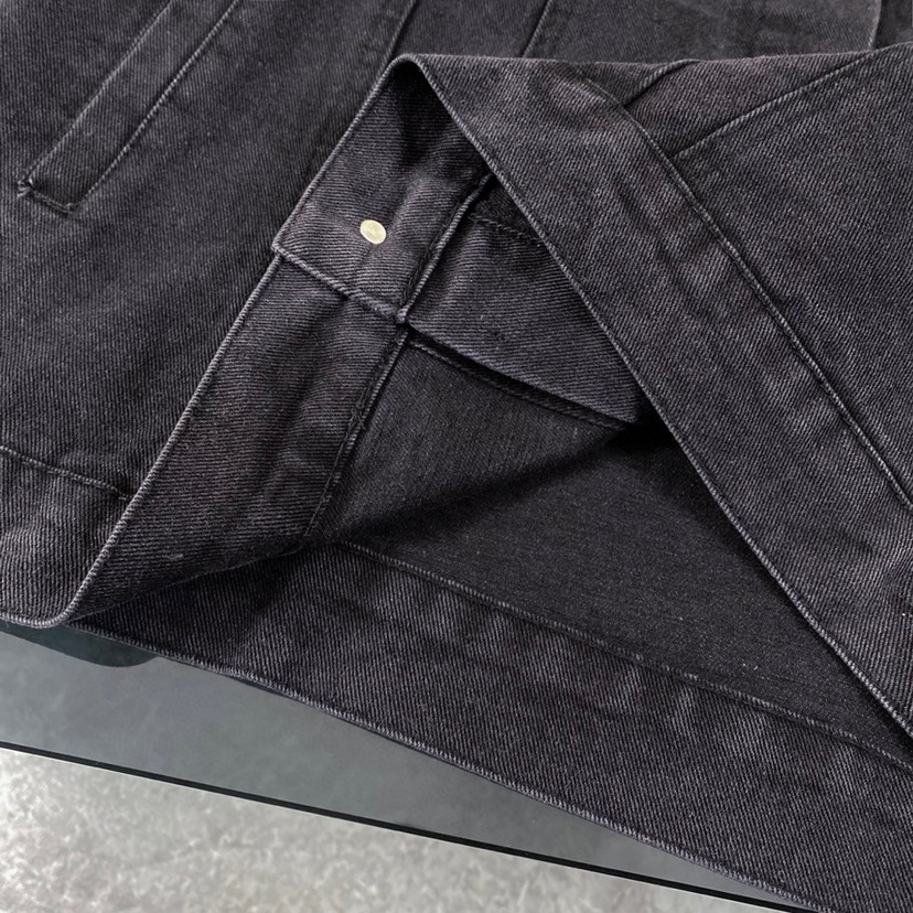 バレンシアガ「Balenciaga」‌× Swarovski クリスタルエンブロイダリー デニムジャケット