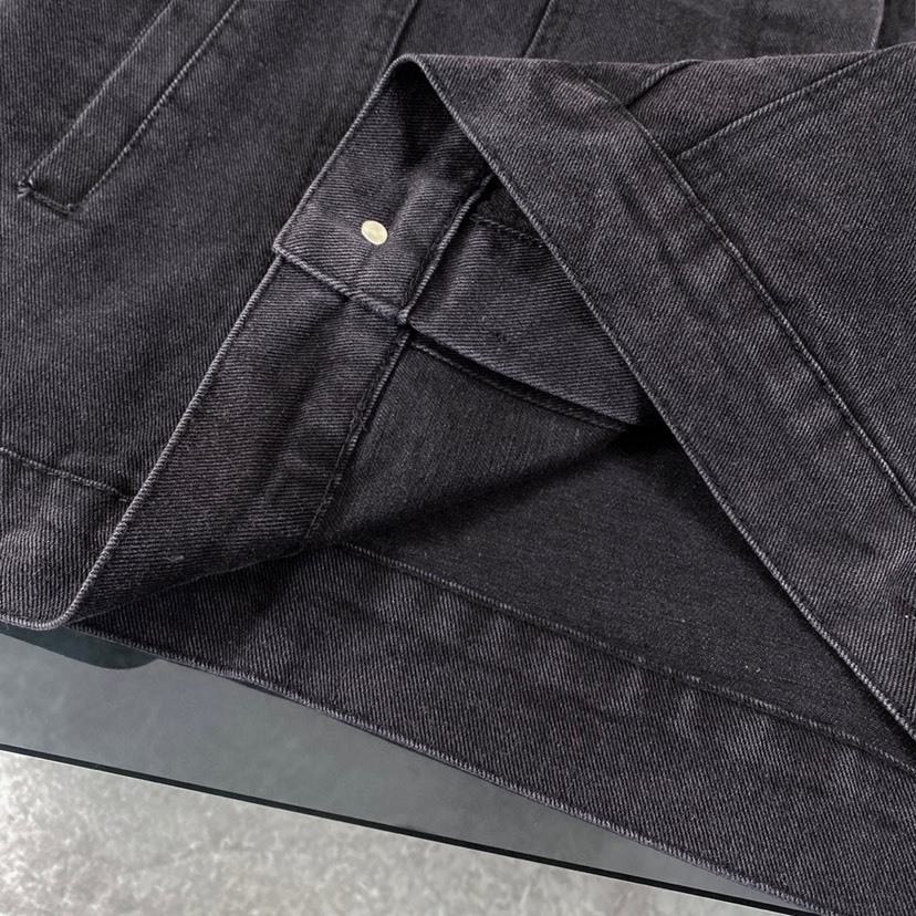 バレンシアガ「Balenciaga」‌× Swarovski クリスタルエンブロイダリー デニムジャケット