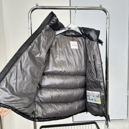 モンクレール「Moncler」マヤ ダウンジャケット メンズ＆レディース