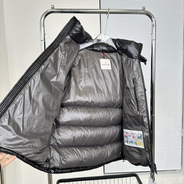 モンクレール「Moncler」マヤ ダウンジャケット メンズ＆レディース