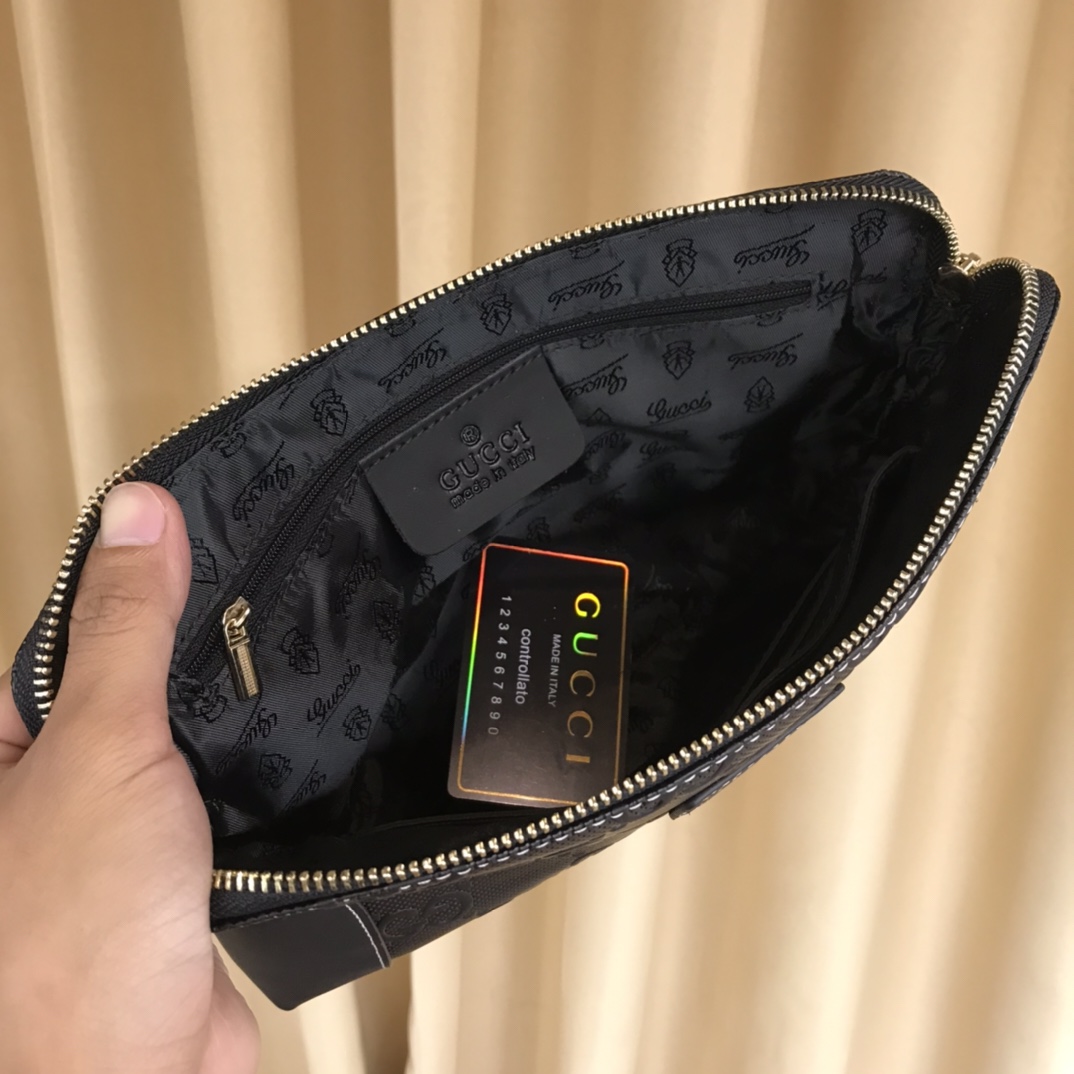 グッチ「Gucci」プレミアム ロック付き レザー ポシェット