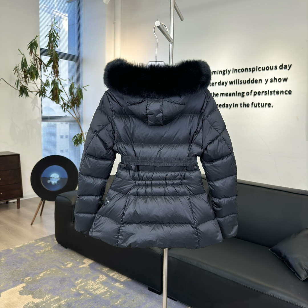 モンクレール「Moncler」シェルパトリム ベルテッド ダウンジャケット レディース