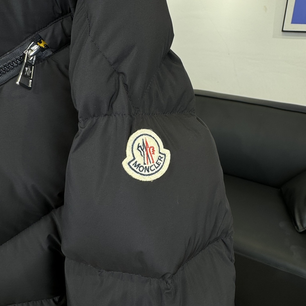 モンクレール「Moncler」スタンドカラー ダブルジップ ダウンジャケット