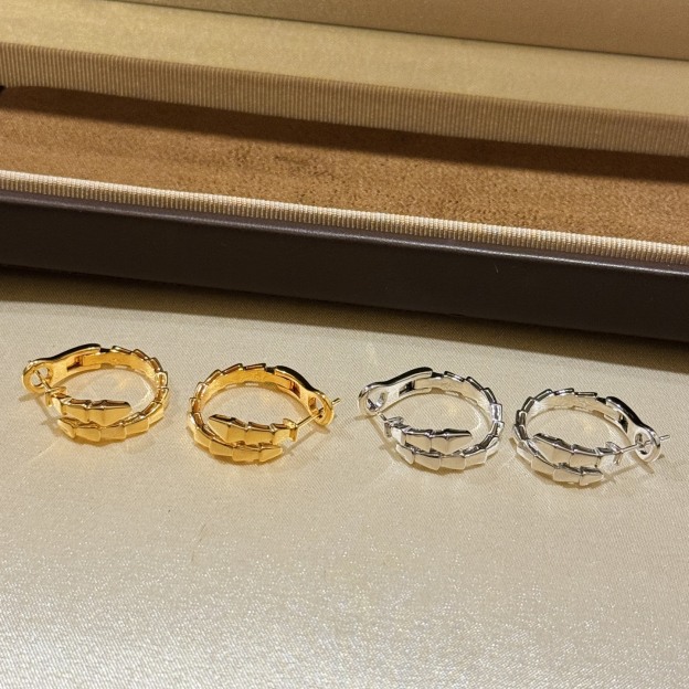 カルティエ「Cartier」BVLGARI Serpenti Viper ピアス（イヤリング）