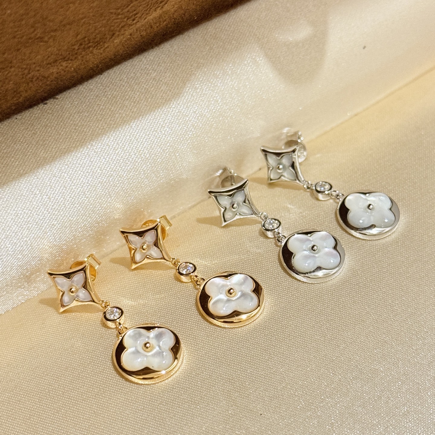 ルイ・ヴィトン「Louis Vuitton」Monogram Flower ピアス