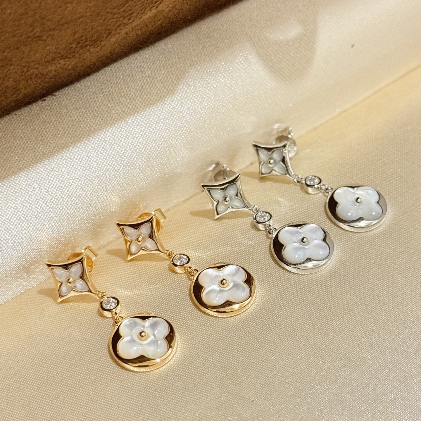 ルイ・ヴィトン「Louis Vuitton」Monogram Flower ピアス