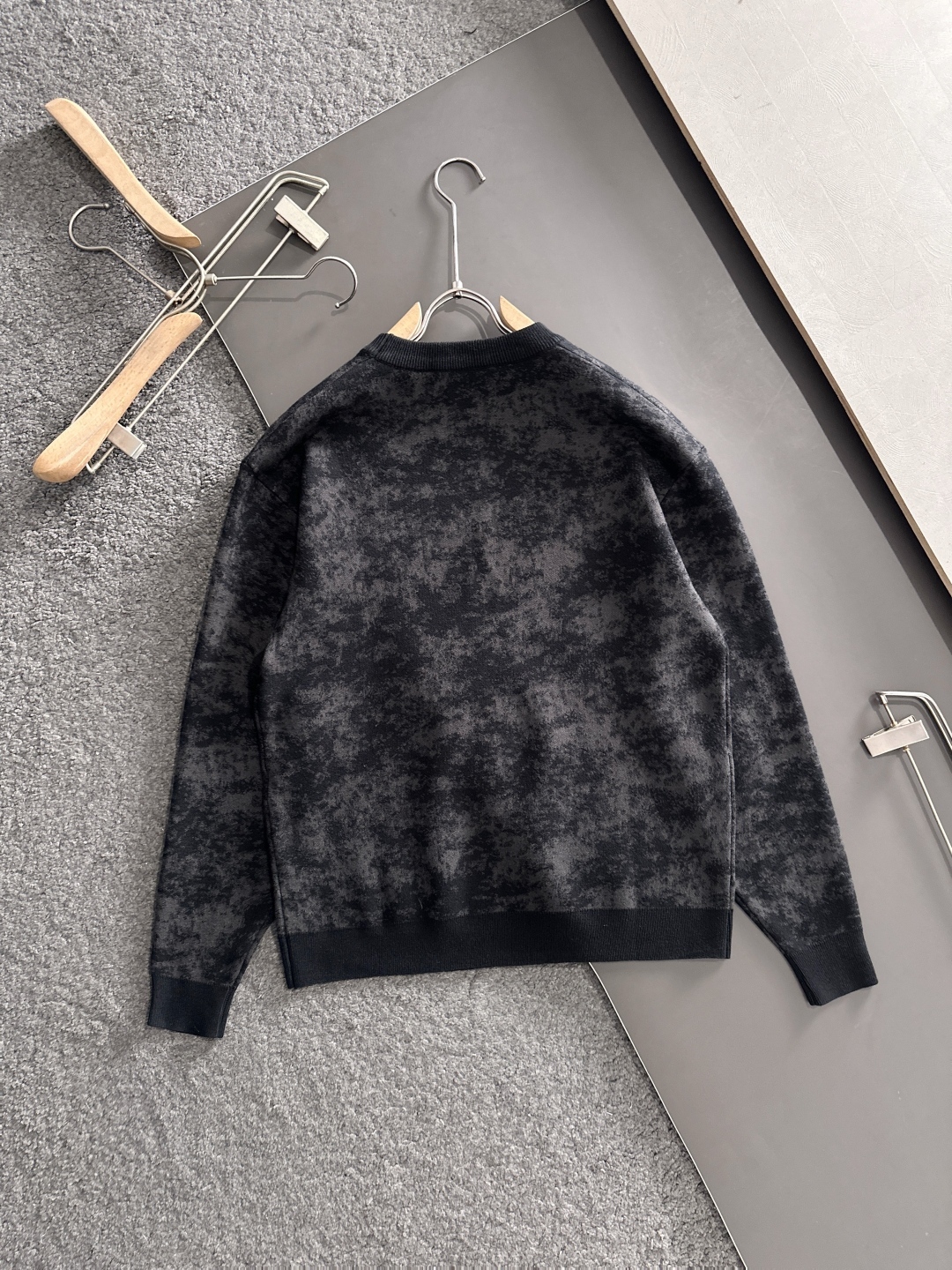 ルイ・ヴィトン「Louis Vuitton」秋冬 メンズ  クルーネックニット