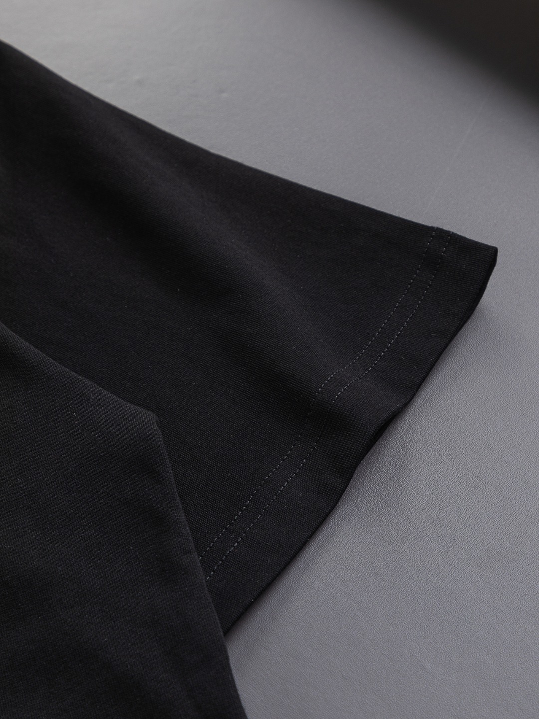 ロエベ「Loewe」フローラル プリント クルーネックTシャツ