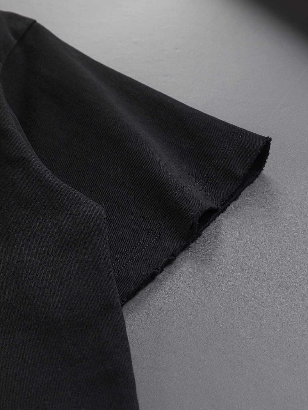 バレンシアガ「Balenciaga」ツートンカラー レター エンブロイダリー Tシャツ