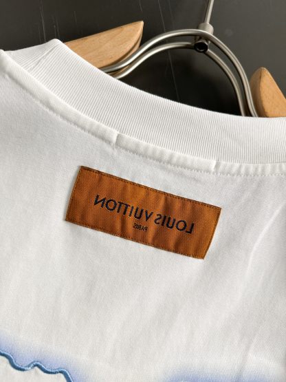 ルイ・ヴィトン「Louis Vuitton」クラウド スプレー エンブロイダリー Tシャツ