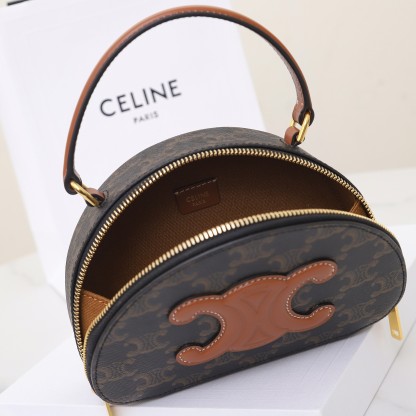 セリーヌ「Celine」Triomphe Canvas ハーフムーンボックスバッグ