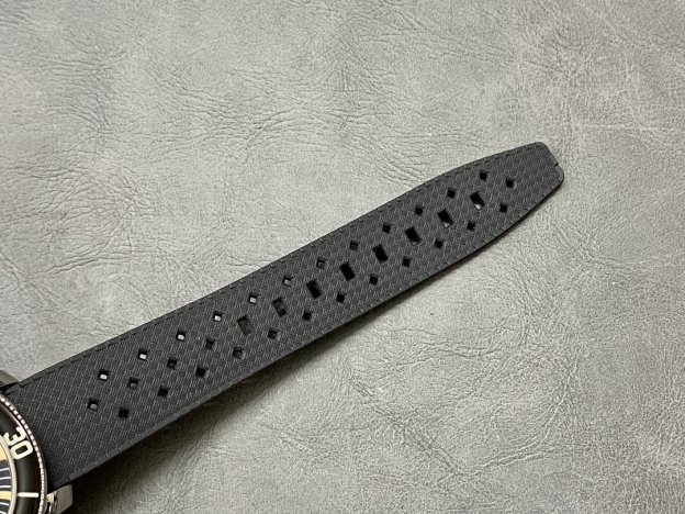 ブランパン「Blancpain」フィフティ・ファゾム バラクーダ自動巻きダイバーズウォッチ40.3mm