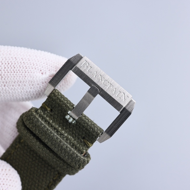 ブランパン「Blancpain」フィフティ・ファゾム自動巻きダイバーズウォッチ43mm