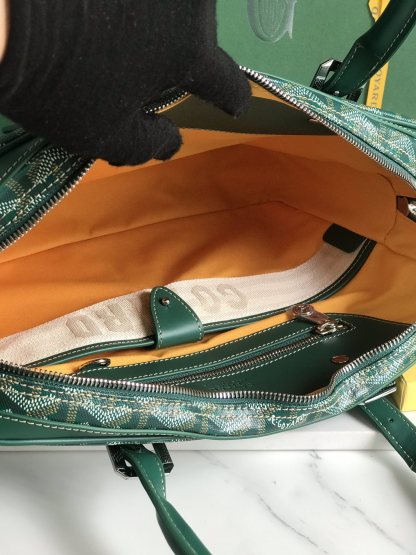ゴヤール「Goyard」Ambassade トランペットですメッセージバッグ