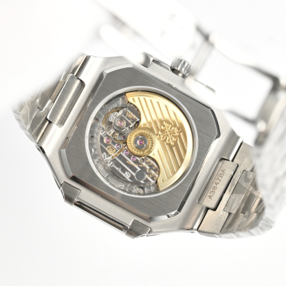 パテック・フィリップ「Patek Philippe」キュビタス 5821 クロノグラフ 腕時計45mm