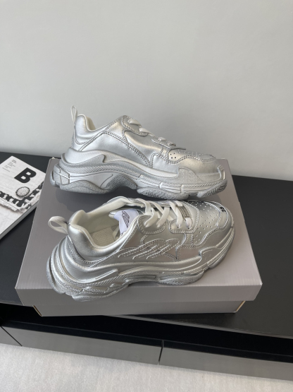 バレンシアガ「Balenciaga」25SSコレクション 3XL Sneaker スニーカー