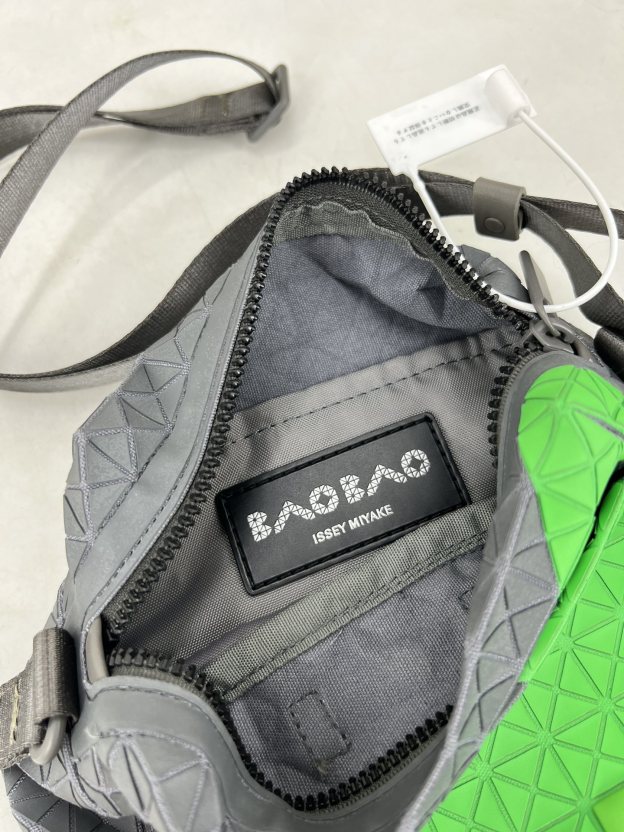 イッセイ・ミヤケ「Issey Miyake」  KURO PATCHWORK ショルダーバッグ