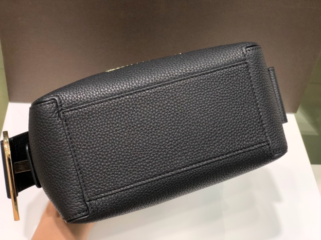 デルヴォー「Delvaux」Cool Box シリーズ ハンドバッグ