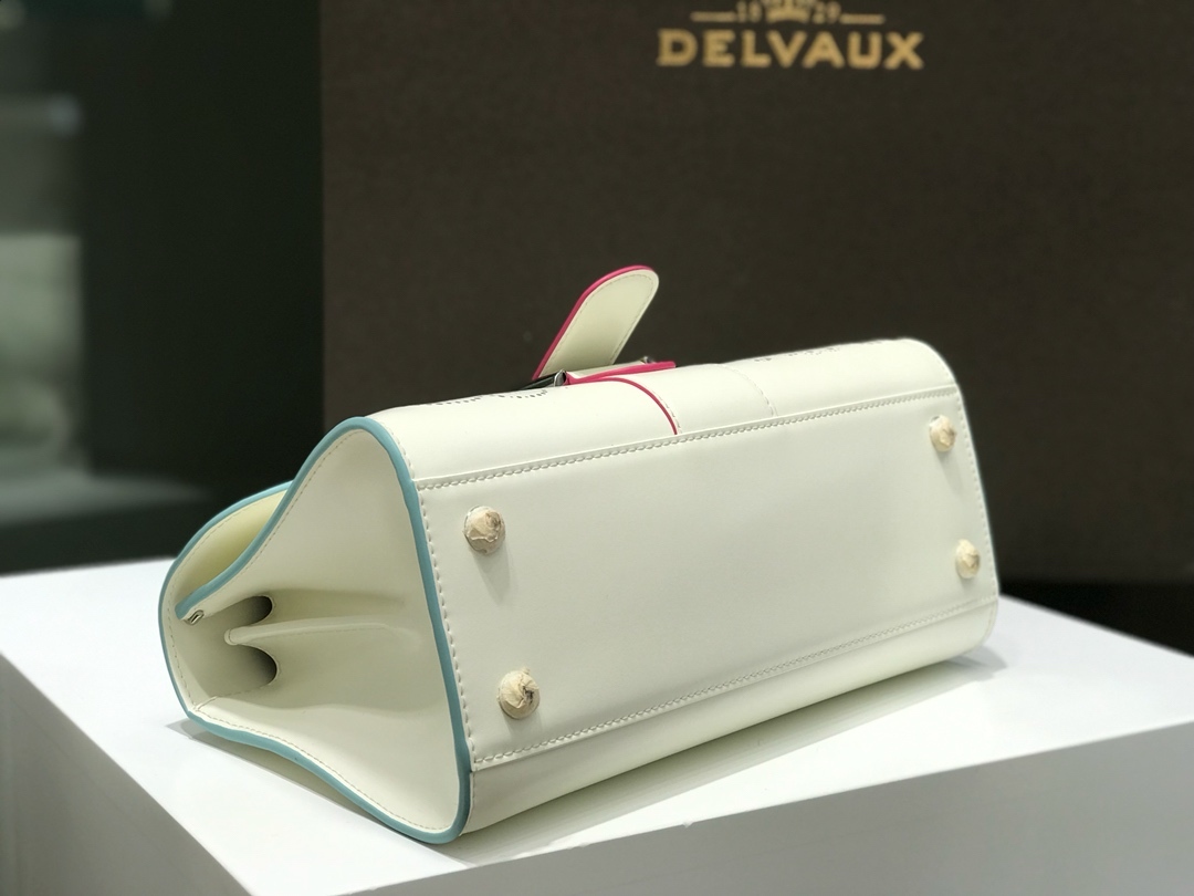 デルヴォー「Delvaux」 Brillant Mini Cashmere カシミアハンドバッグ