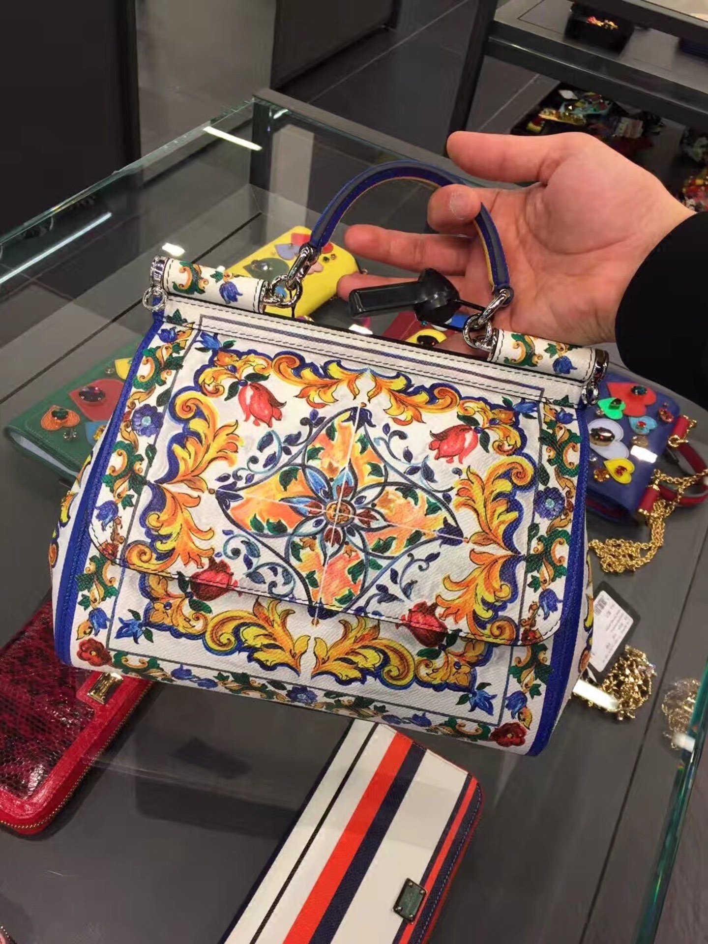 ドルチェ・アンド・ガッバーナ「D&G」 レザープリント ミラー付き ショルダーバッグ