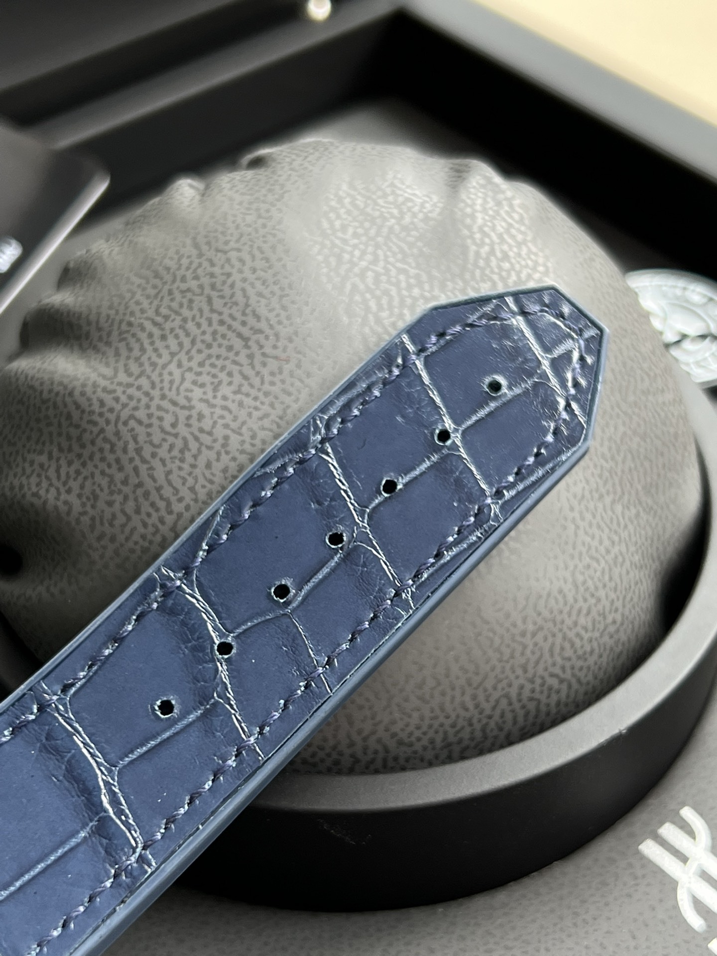 ユーボット「Hublot」OT Classic Fusion 腕時計42cm