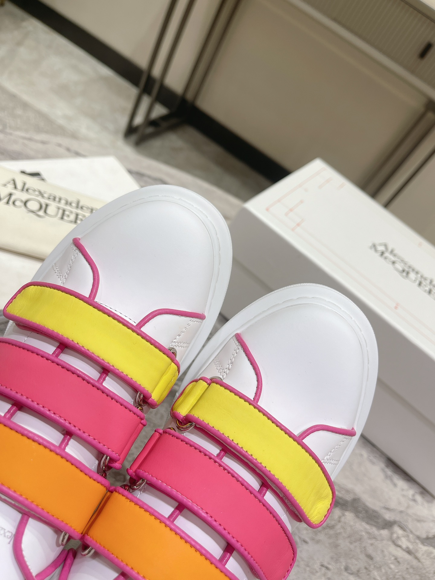 アレキサンダー・マックイーン［Alexander McQueen］Oversized Sneaker スニーカー