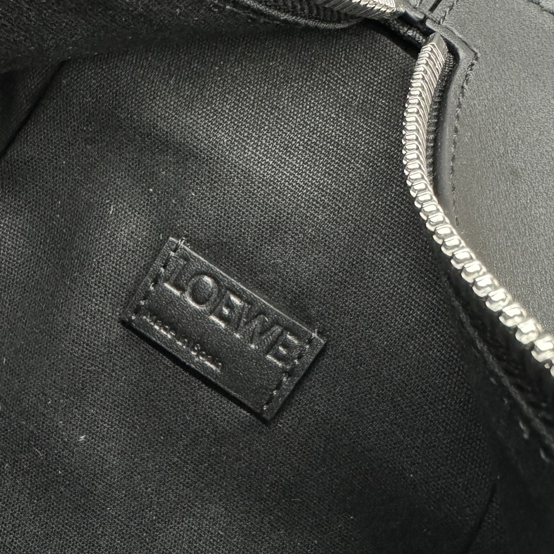 ロエベ「Loewe」Flex バックパック