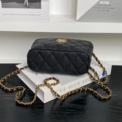 シャネル「Chanel」クラシック ラメータルチェーン ウォレットオンチェーン