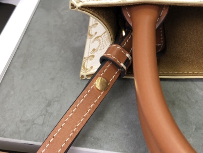 セリーヌ「Celine」 ミニトートバッグ