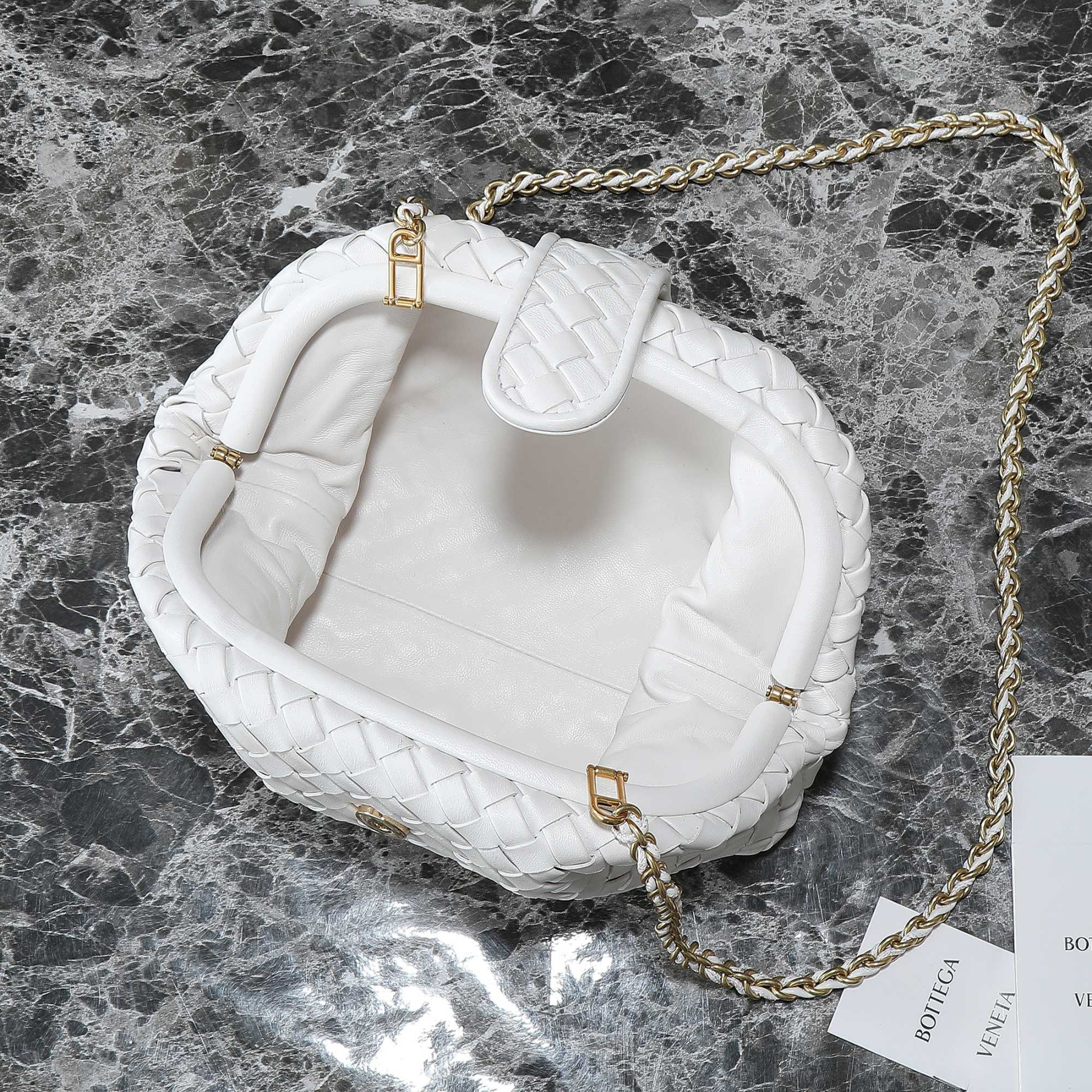 ボッテガ・ヴェネタ「Bottega Veneta」 Lauren 1980 Teen チェーンクラッチバッグ