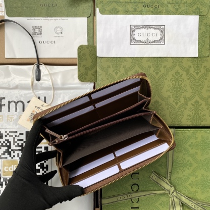 グッチ「Gucci」シグネチャー レザー ウェブ ジップアラウンドウォレット