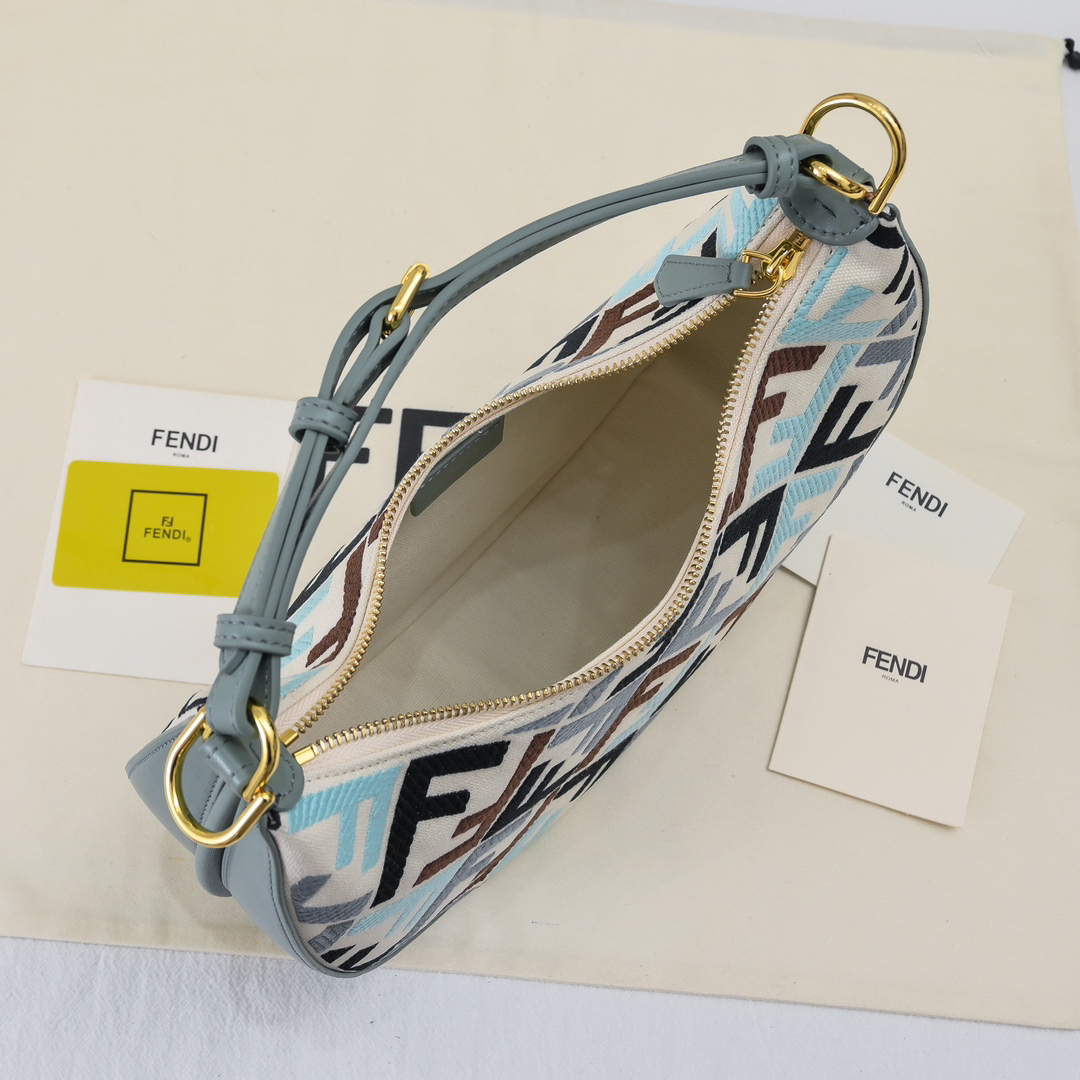 フェンディ「Fendi」Fendigraphy スモール ホボバッグ