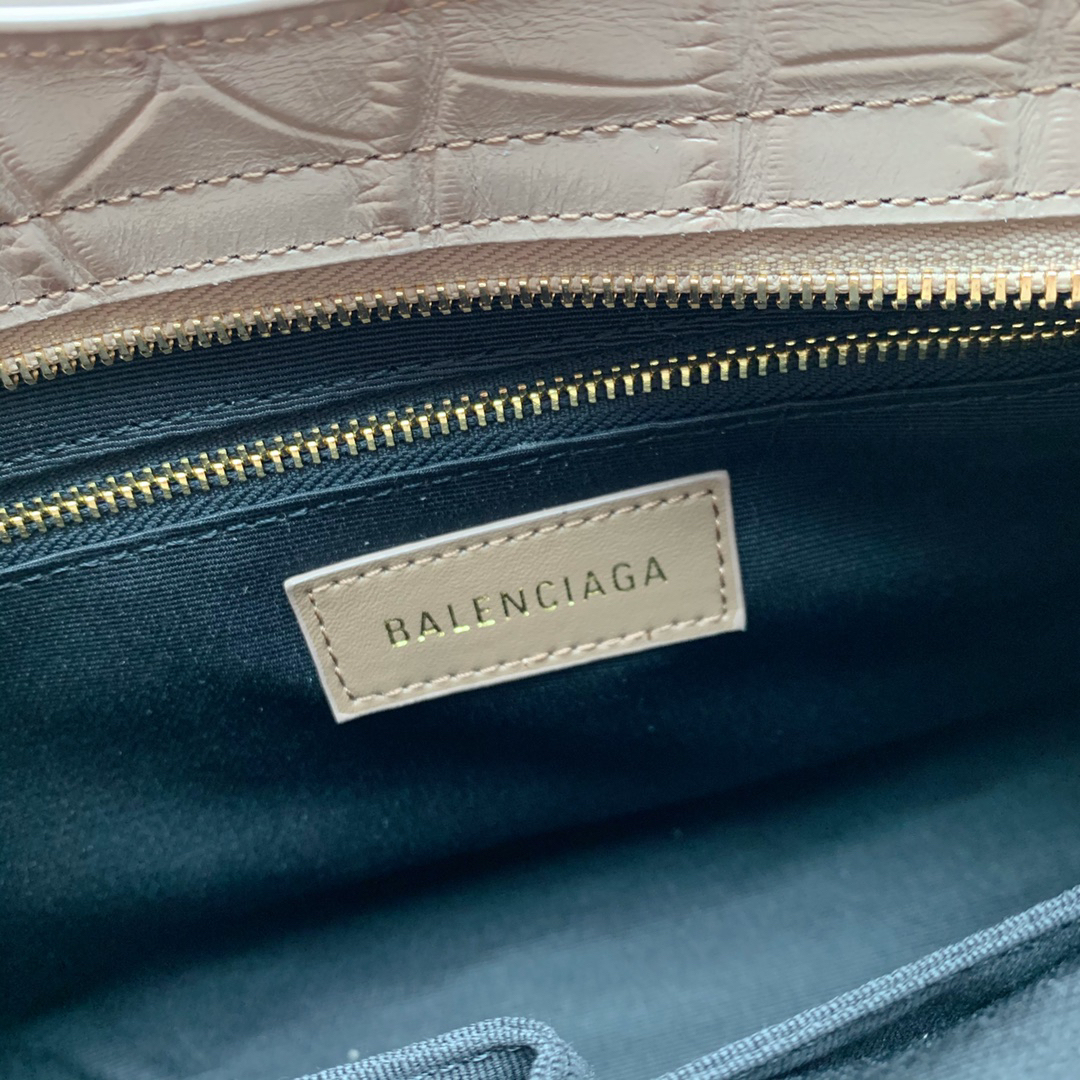 バレンシアガ「Balenciaga」Hourglass クロコダイルエンボス レザーバッグ