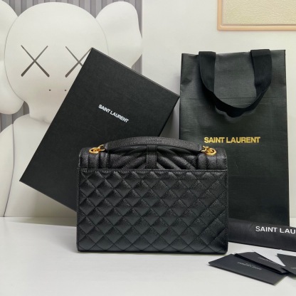 サンローラン「Saint Laurent」‌ ENVELOPE 中サイズ キャビアレザー エンンベロープバッグ