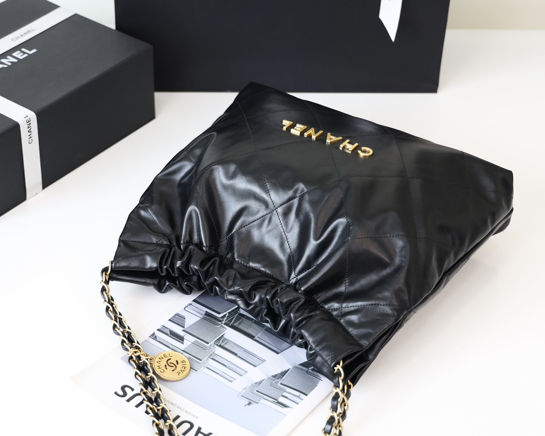 シャネル「Chanel」ショッピングトートバッグ レディース