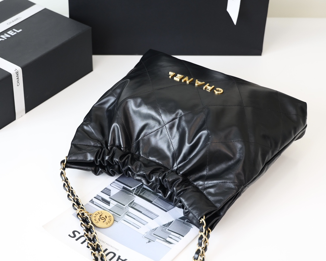 シャネル「Chanel」ショッピングトートバッグ レディース