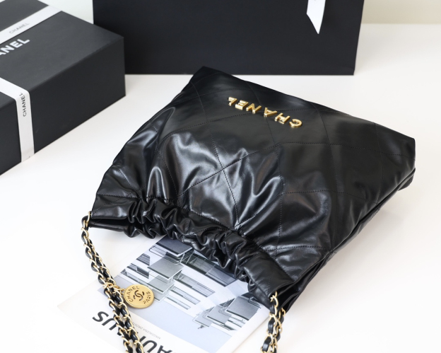 シャネル「Chanel」ショッピングトートバッグ レディース