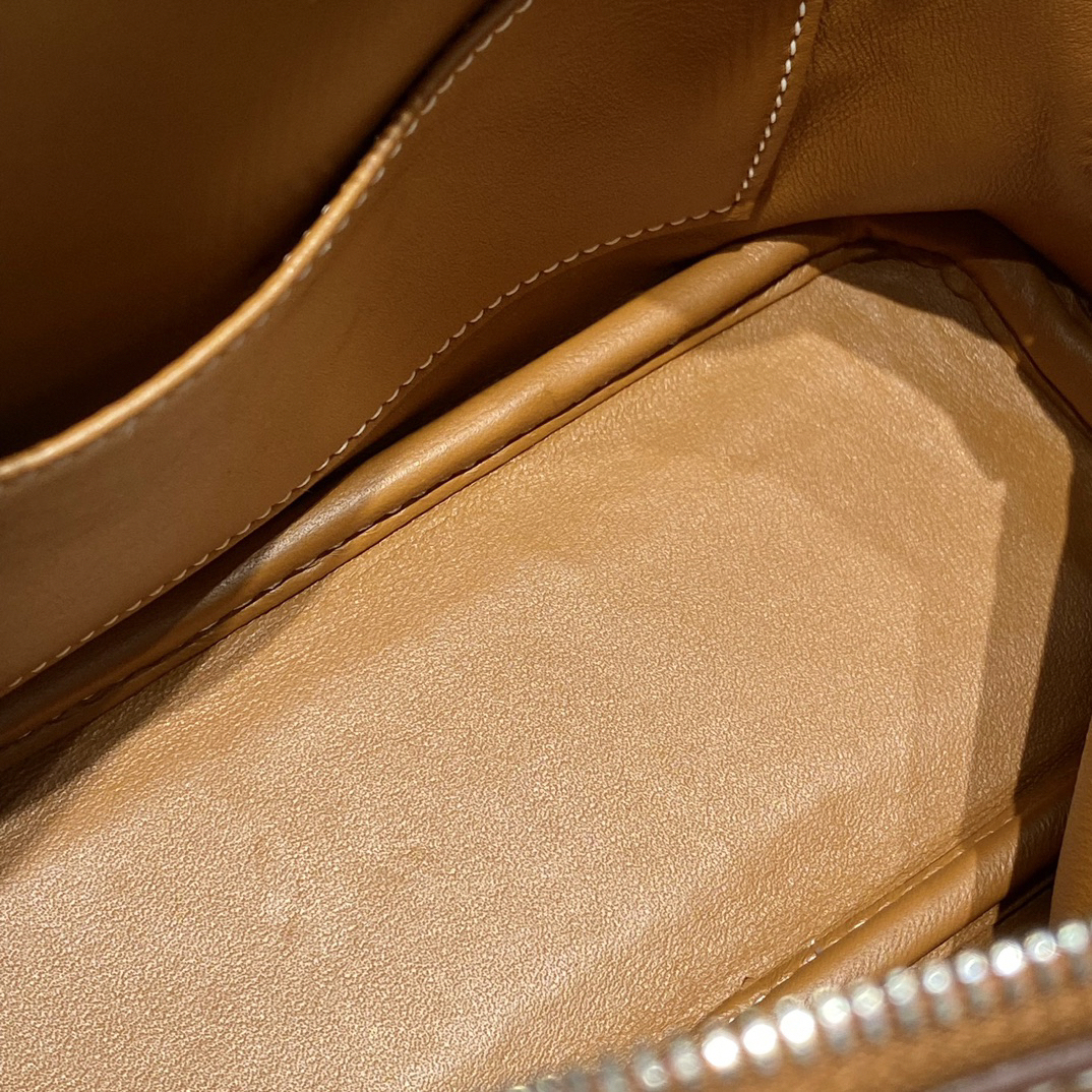 エルメス「Hermès」 Mini bolide 18 バッグ