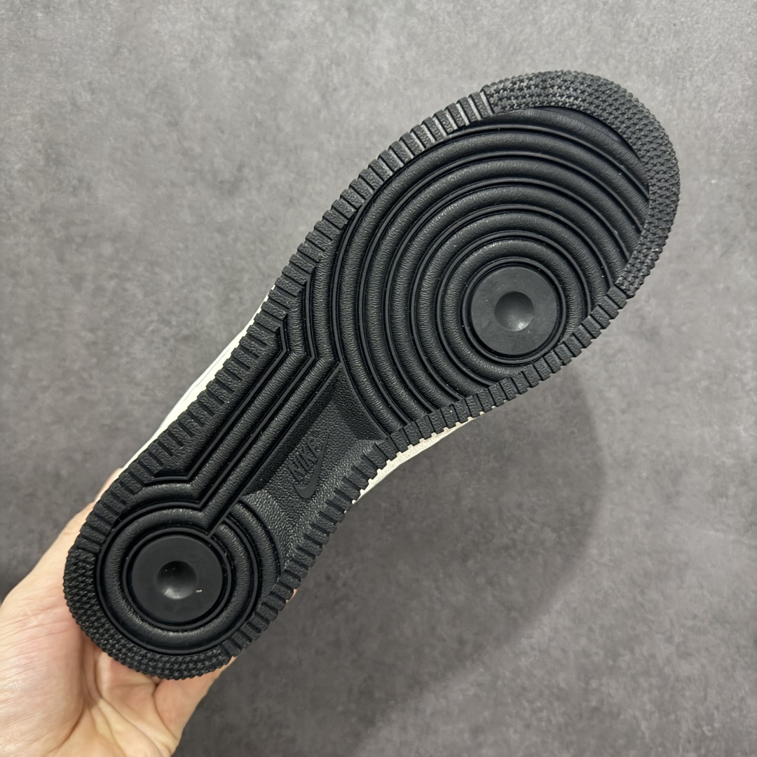 「コラボモデル」Nike × Supreme Air Force 1 Low '07 スモールロゴ スニーカー