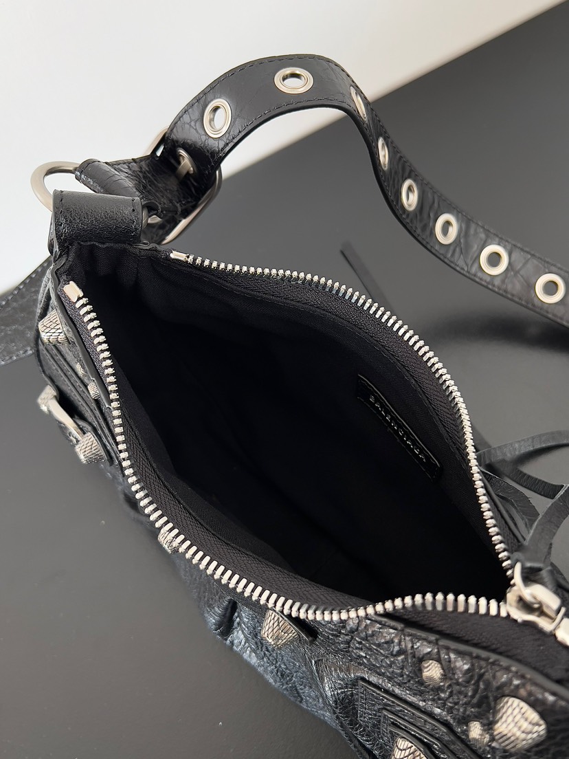 バレンシアガ「Balenciaga」スモール ハンドバッグ