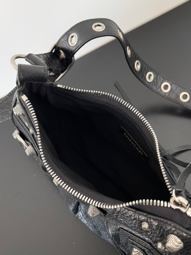 バレンシアガ「Balenciaga」スモール ハンドバッグ