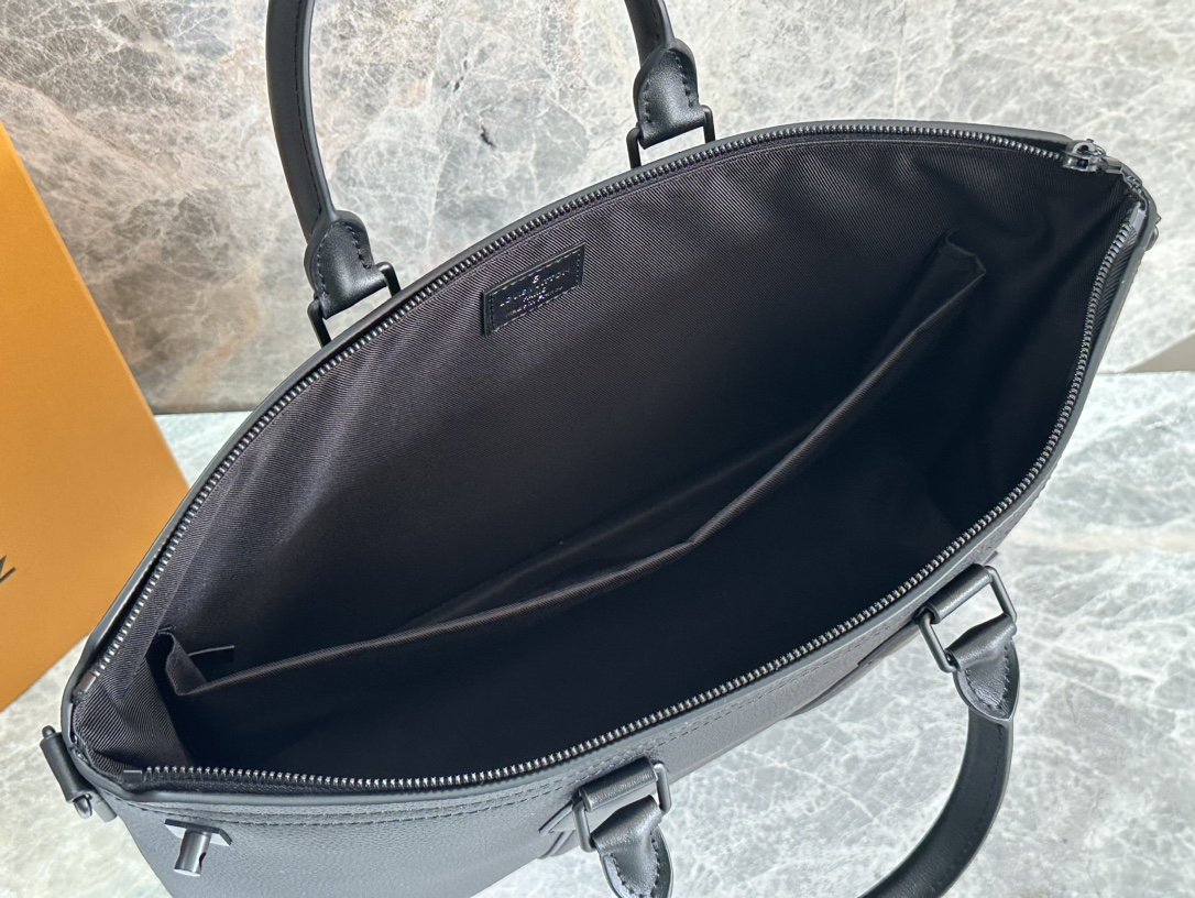 ルイ・ヴィトン「Louis Vuitton」LOCK IT TOTE バッグ