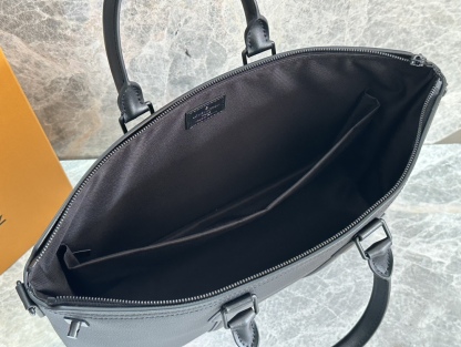 ルイ・ヴィトン「Louis Vuitton」LOCK IT TOTE バッグ