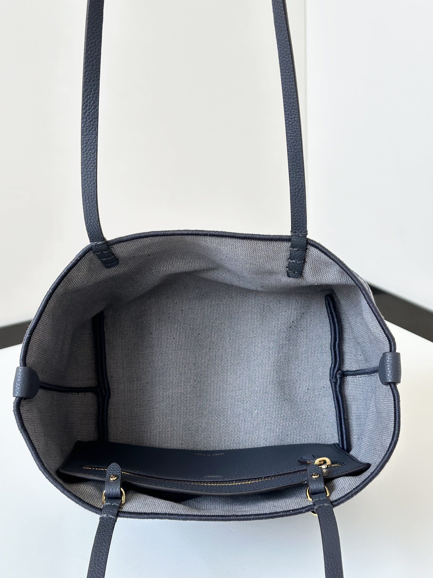 フェンディ「Fendi」2024秋冬コレクション Roll 大号ハンドバッグ