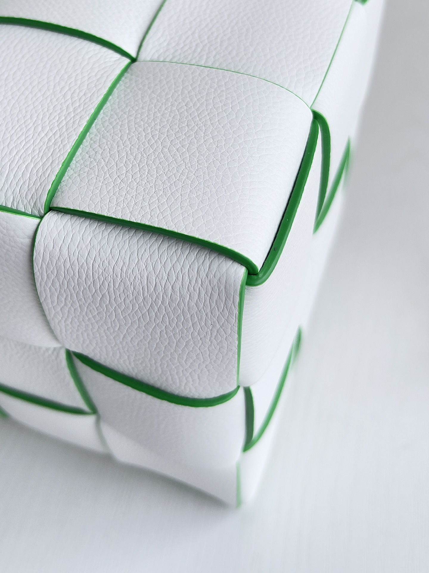 ボッテガ・ヴェネタ「Bottega Veneta」七夕限定 Intrecciato ミニバケットバッグ