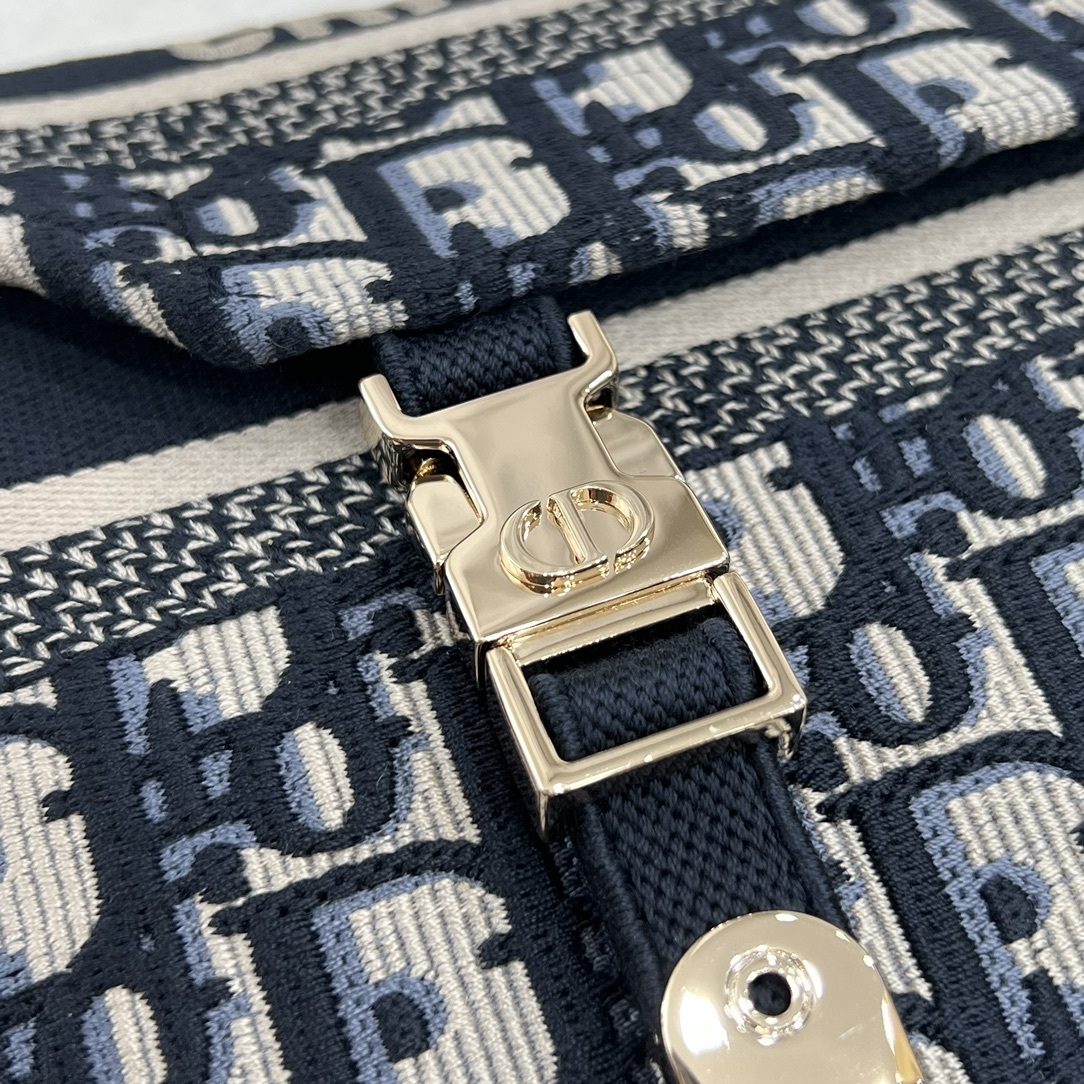 ディオール「Dior」オブリーク エンボスド ショルダーバッグ ブルー